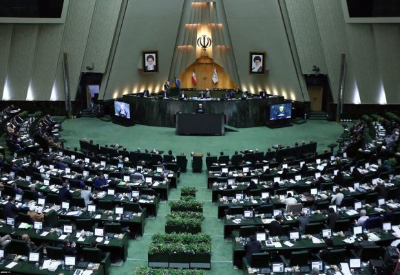 رئیس کمیسیون ویژه جهش تولید: آزمون های وکالت و سردفتری حذف نمی شوند