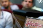 کمر وکیل سیامک شمسی به علت جراحت با چاقو بیش از پنجاه بخیه خورده است