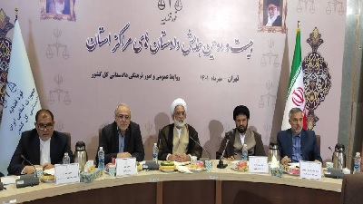 نیروهای انتظامی و اطلاعاتی در ایجاد امنیت در مرزها و شهرها جانفشانی کرده و هزینه می‌دهند