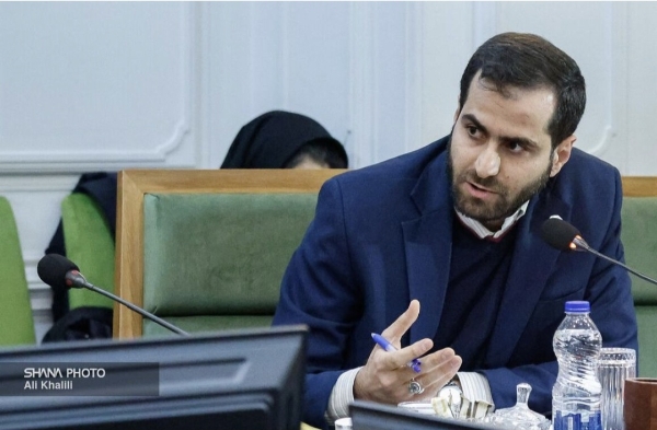 در نشست هم اندیشی مدیران صنعت پتروشیمی با وزیر نفت: حیدرزاده دستاوردها و پیشنهادات آریاساسول را در این حوزه مطرح کرد