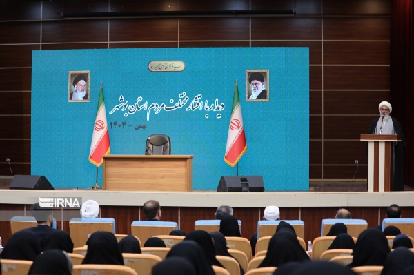 لزوم توجه ویژه مسئولان به معیشت مردم، رفع موانع تجارت دریایی و برخورد بازدارنده با مفسدان اقتصادی