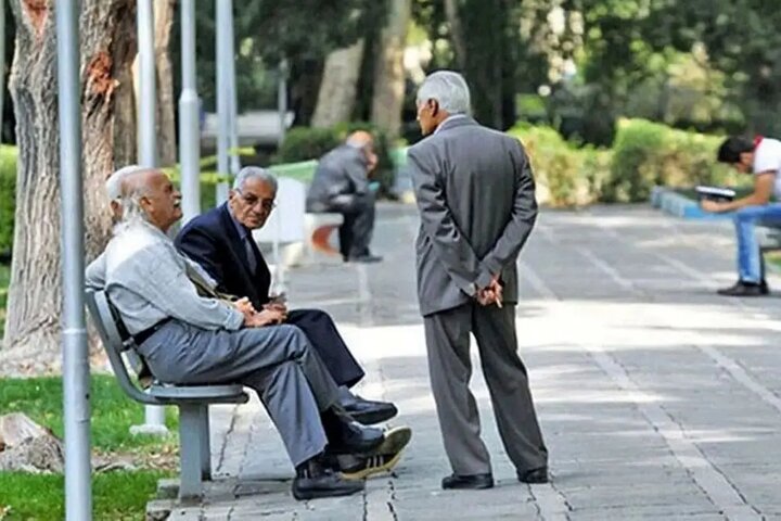 آغاز پرداخت حقوق خردادماه بازنشستگان از فردا/ صدور احکام جدید و اعمال افزایش حقوقها