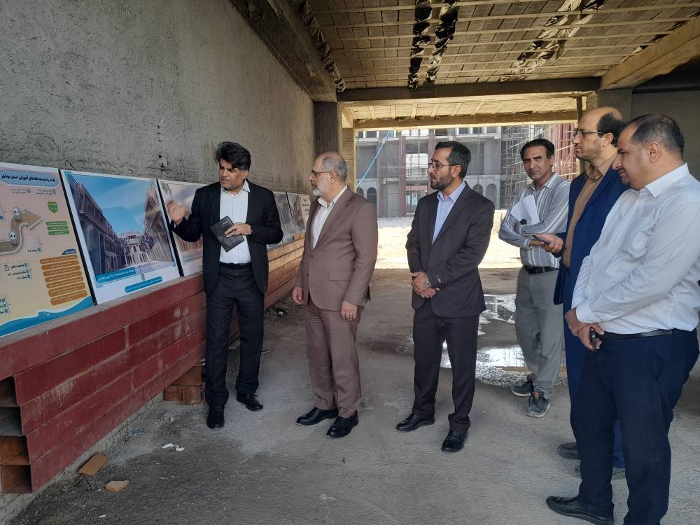 گامی بلند برای تحول در فضاهای آموزشی بوشهر؛ بازدید بازرس کل استان از پروژه بزرگ مدرسه ۱۸ کلاسه پروین اعتصامی